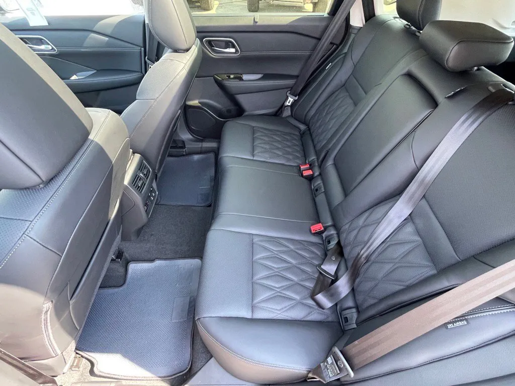 2026 Nissan Rogue Platinum - Photo 24