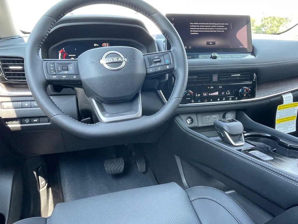 2026 Nissan Rogue Platinum - Photo 9