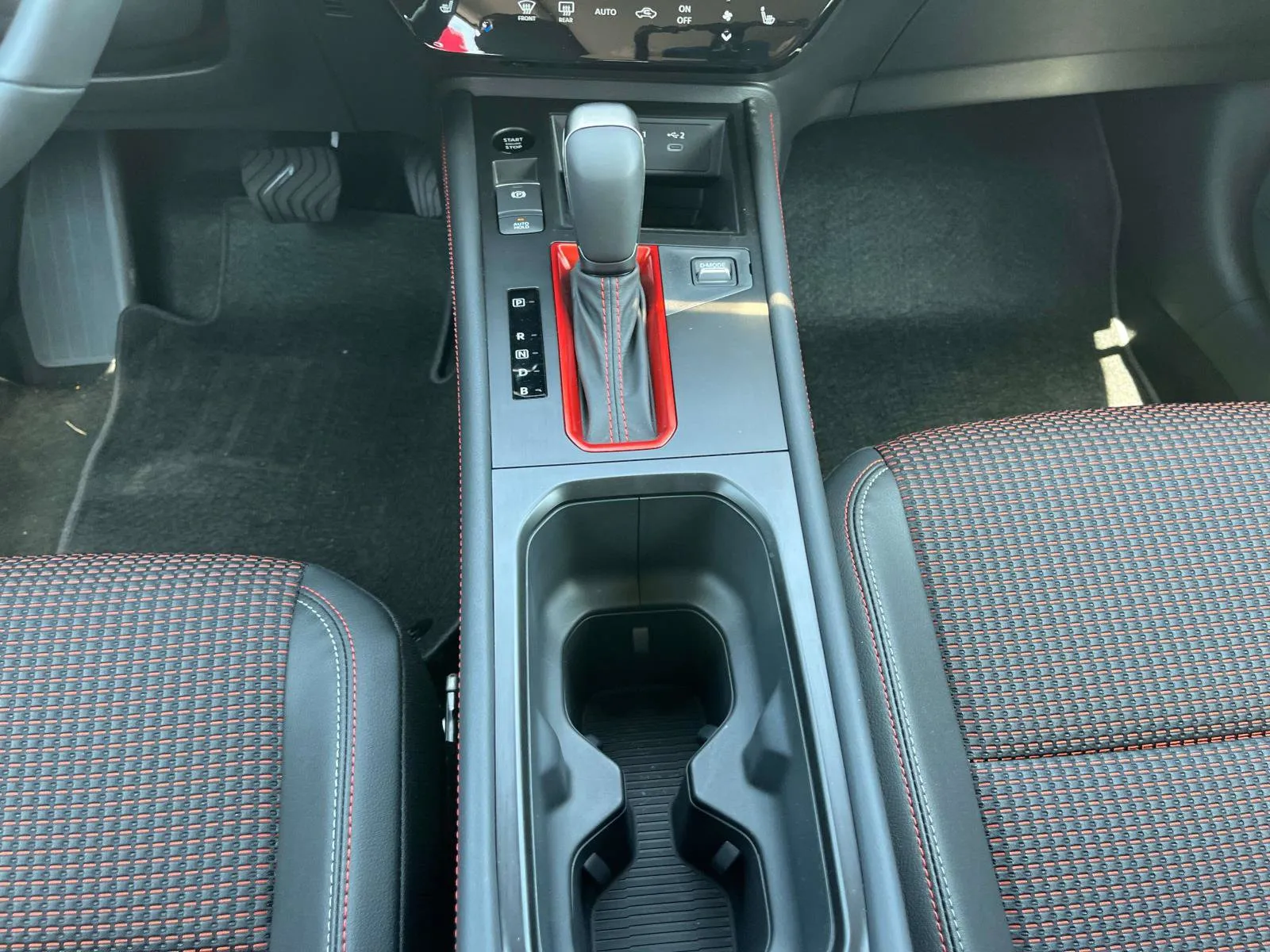 2026 Nissan KICKS SR AWD - Photo 14