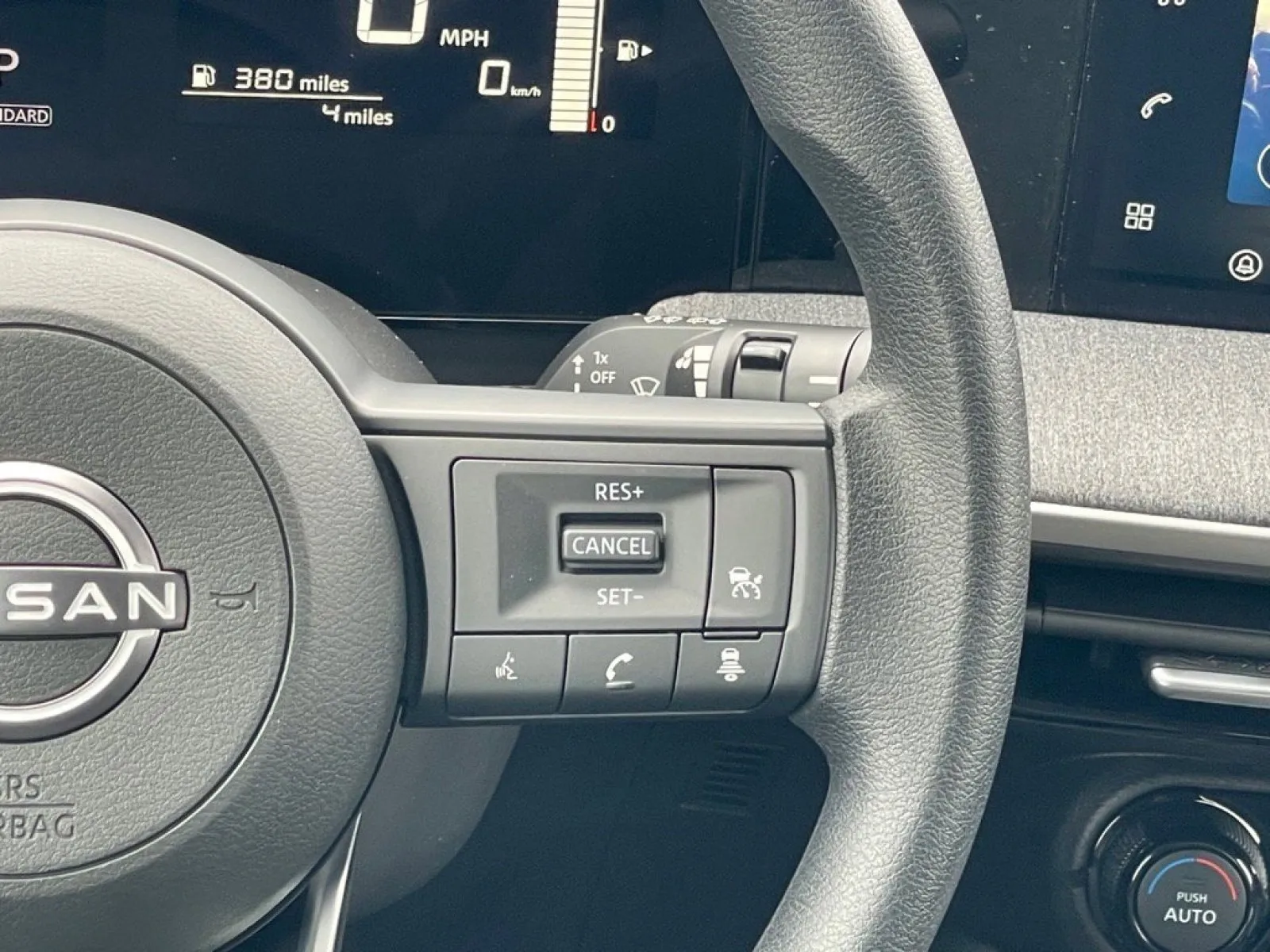 2026 Nissan KICKS SV - Photo 14