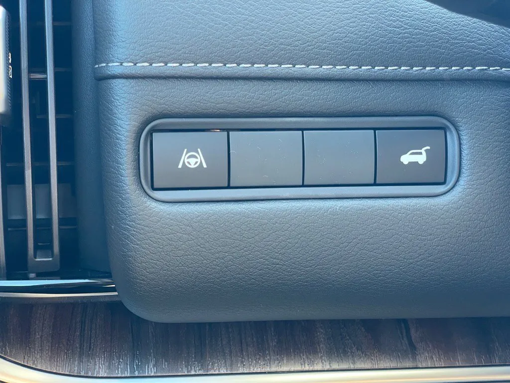 2026 Nissan Armada SL - Photo 18