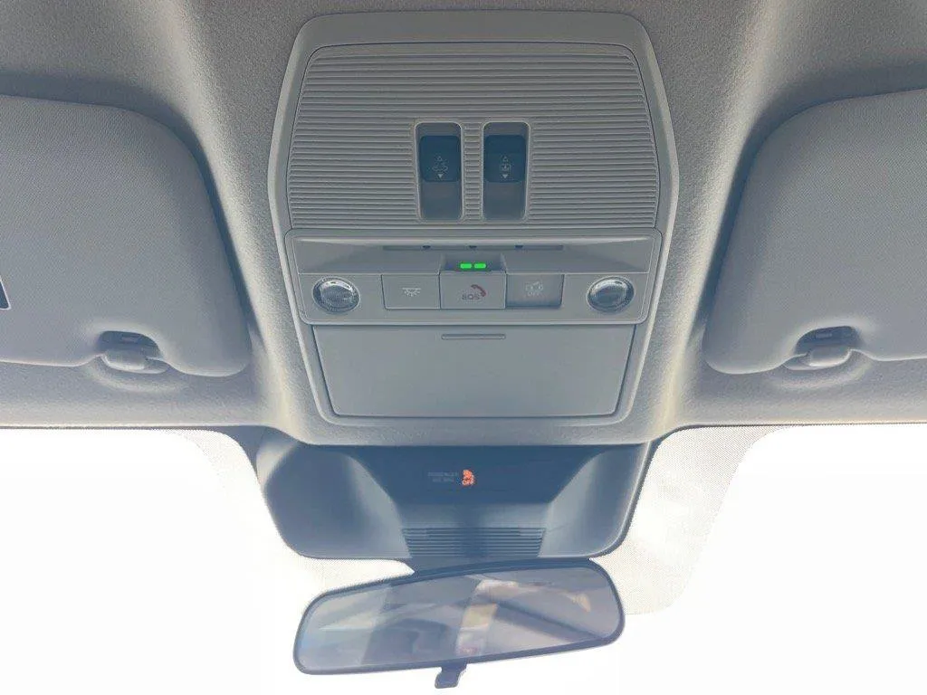 2026 Nissan KICKS SR - Photo 21
