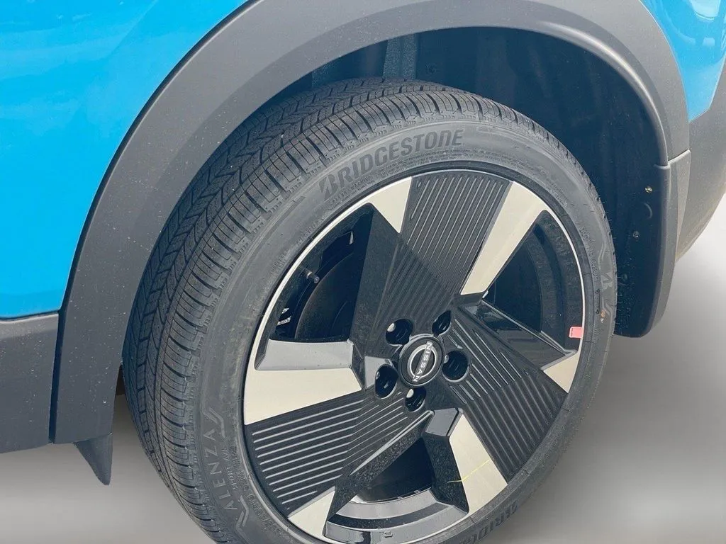 2026 Nissan KICKS SR - Photo 9