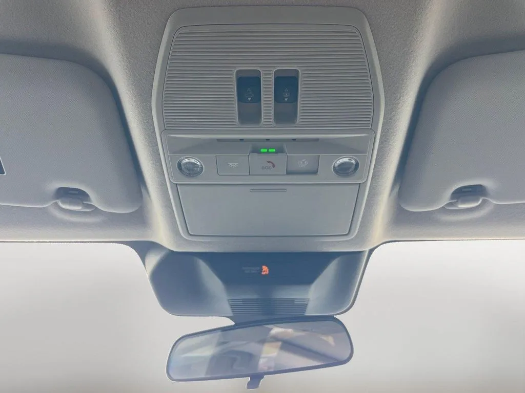 2026 Nissan KICKS SR - Photo 21