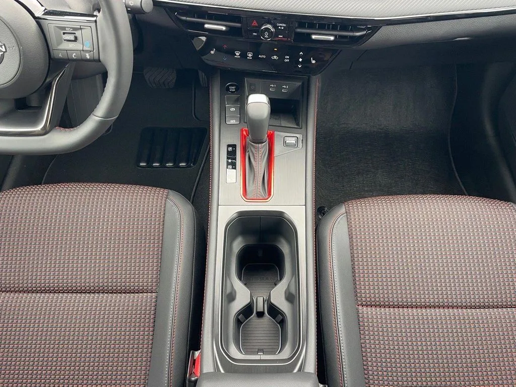 2026 Nissan KICKS SR - Photo 18