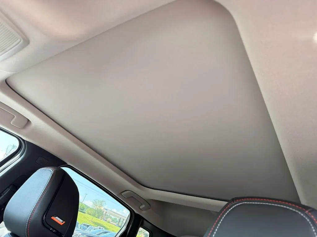 2026 Nissan KICKS SR - Photo 24
