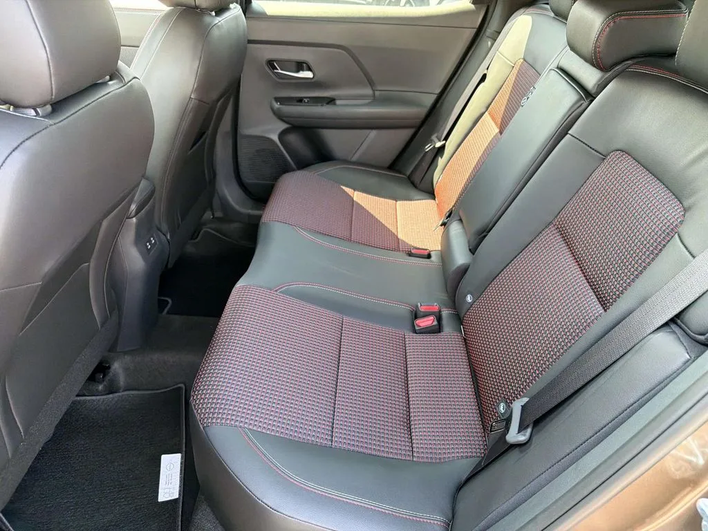 2026 Nissan KICKS SR - Photo 19