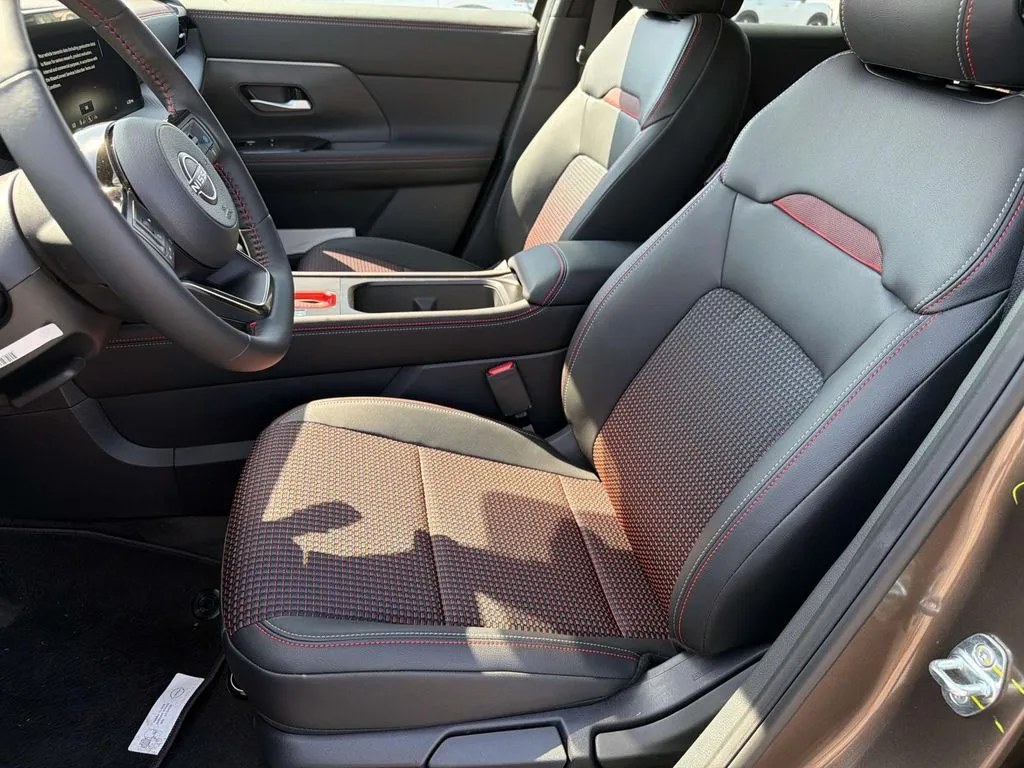 2026 Nissan KICKS SR - Photo 22