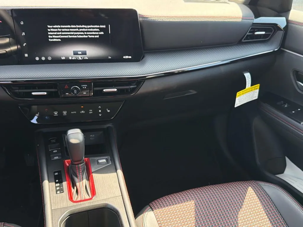 2026 Nissan KICKS SR - Photo 13