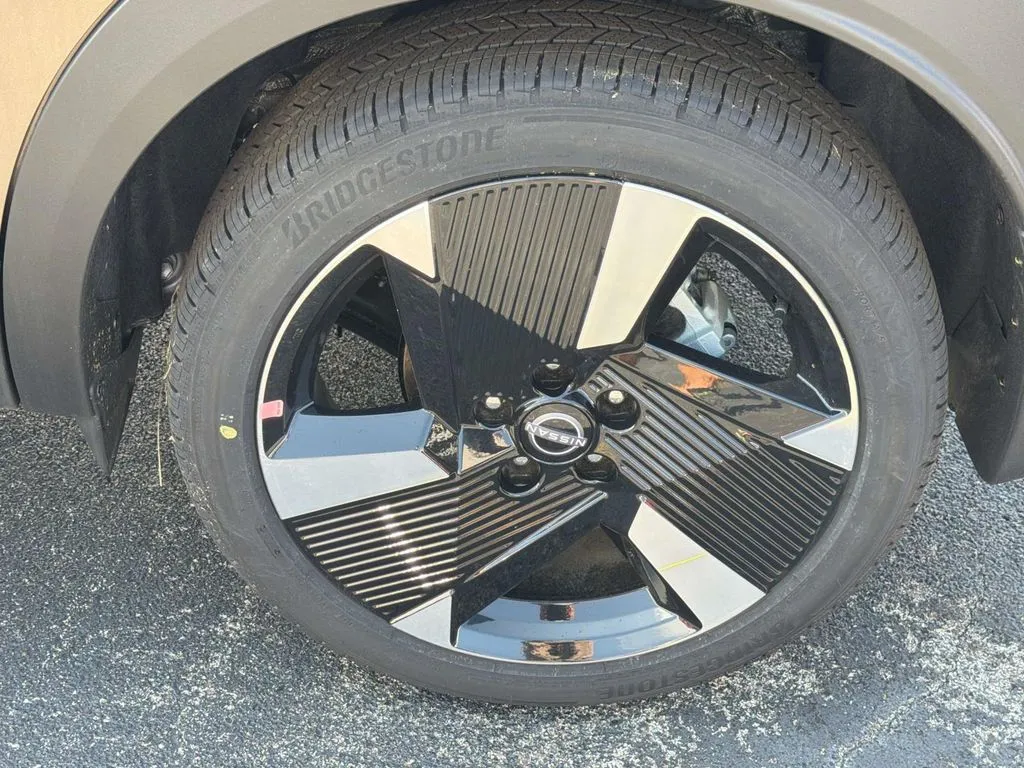 2026 Nissan KICKS SR - Photo 11