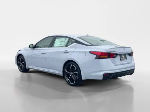 More photos of 2025 Nissan Altima SR at Oak Ridge Nissan, TN