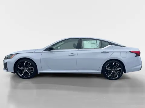 More photos of 2025 Nissan Altima SR at Oak Ridge Nissan, TN