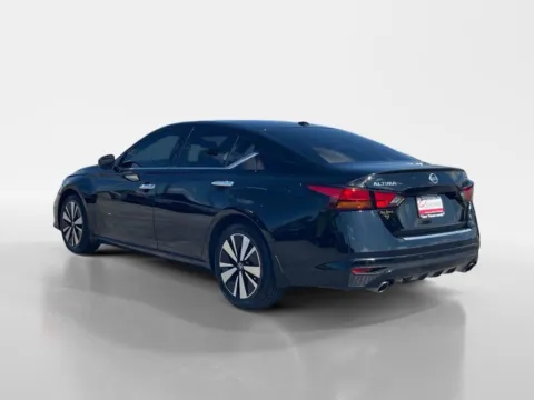 More photos of 2021 Nissan Altima 2.5 SL at Oak Ridge Nissan, TN