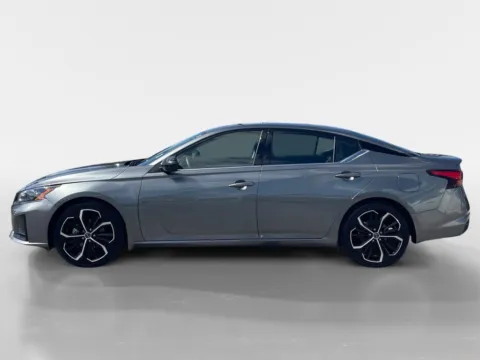 More photos of 2023 Nissan Altima 2.5 SR at Oak Ridge Nissan, TN