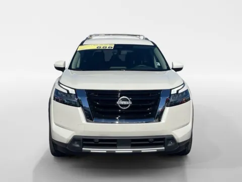 Photos of 2024 Nissan Pathfinder SL for sale in Oak Ridge, TN at Oak Ridge Nissan
