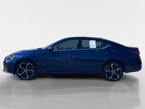 More photos of 2024 Nissan Altima 2.5 SR at Oak Ridge Nissan, TN