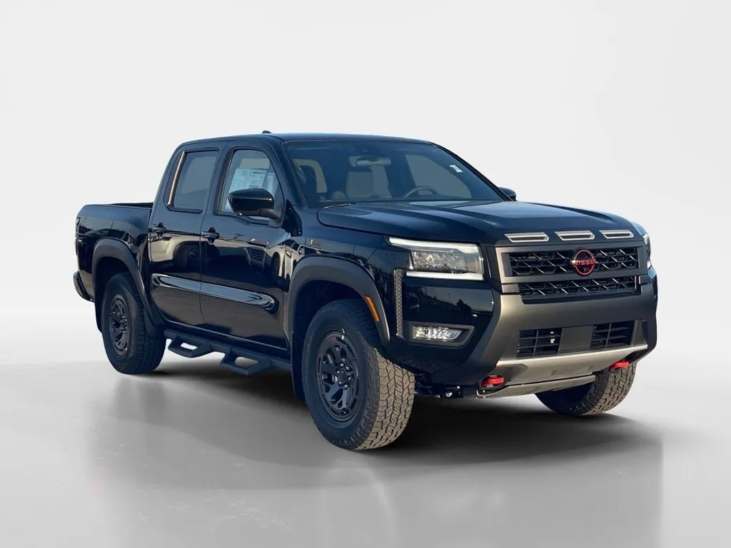 2026 Nissan Frontier PRO-4X's photo