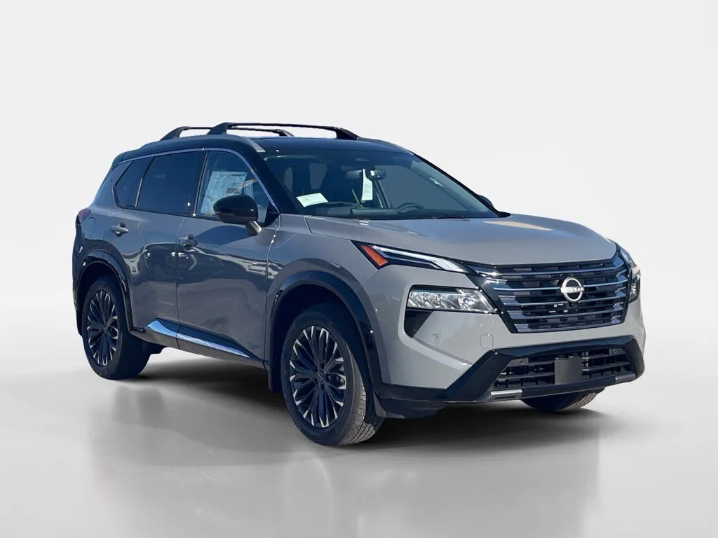 2026 Nissan Rogue Platinum's photo