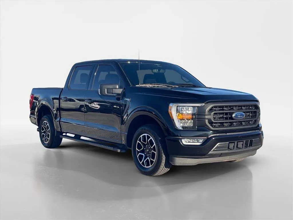 2023 Ford F-150 XLT's photo