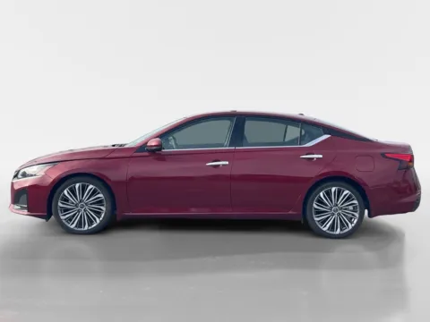 More photos of 2024 Nissan Altima 2.5 SL at Oak Ridge Nissan, TN