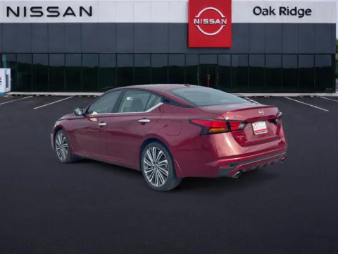 More photos of 2024 NISSAN ALTIMA SL 2.5 SL at Oak Ridge Nissan, TN