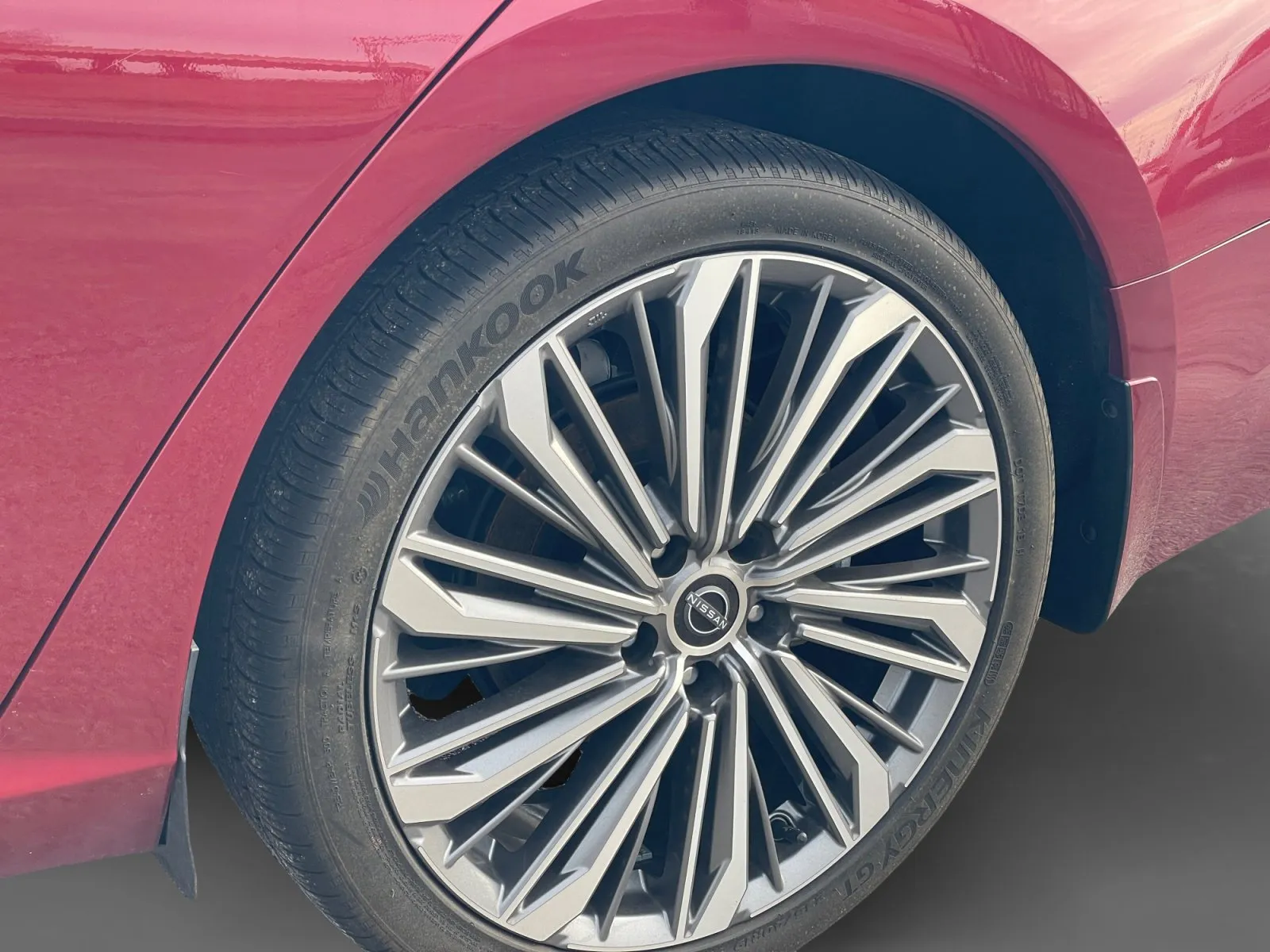 2024 Nissan Altima SL - Photo 9
