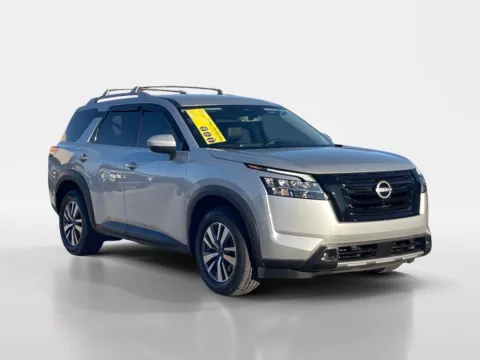 Silver 2023 NISSAN PATHFINDER SL for sale in Oak Ridge, TN