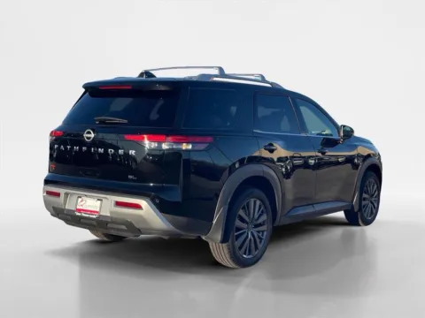More photos of 2024 Nissan Pathfinder SL at Oak Ridge Nissan, TN