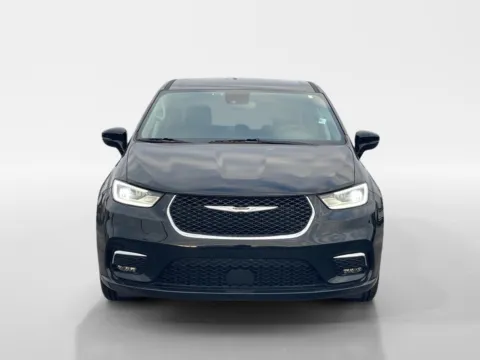 Photos of 2024 Chrysler Pacifica Touring L for sale in Oak Ridge, TN at Oak Ridge Nissan