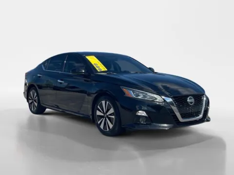 Black 2021 Nissan Altima 2.5 SL for sale in Oak Ridge, TN