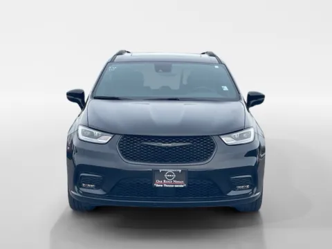 Photos of 2025 CHRYSLER PACIFICA LIMITE Limited for sale in Oak Ridge, TN at Oak Ridge Nissan