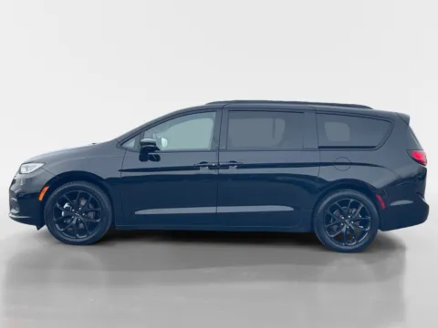 More photos of 2025 CHRYSLER PACIFICA LIMITE Limited at Oak Ridge Nissan, TN