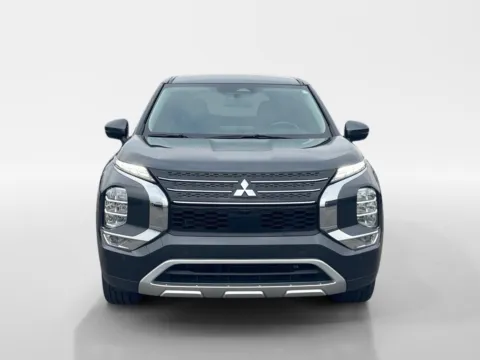 Photos of 2024 Mitsubishi Outlander for sale in Oak Ridge, TN at Oak Ridge Nissan