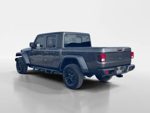 More photos of 2022 Jeep Gladiator Sport S at Oak Ridge Nissan, TN