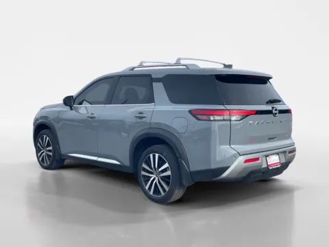 More photos of 2024 Nissan Pathfinder Platinum at Oak Ridge Nissan, TN