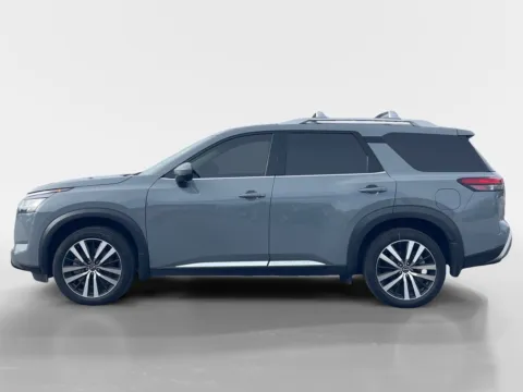 More photos of 2024 Nissan Pathfinder Platinum at Oak Ridge Nissan, TN