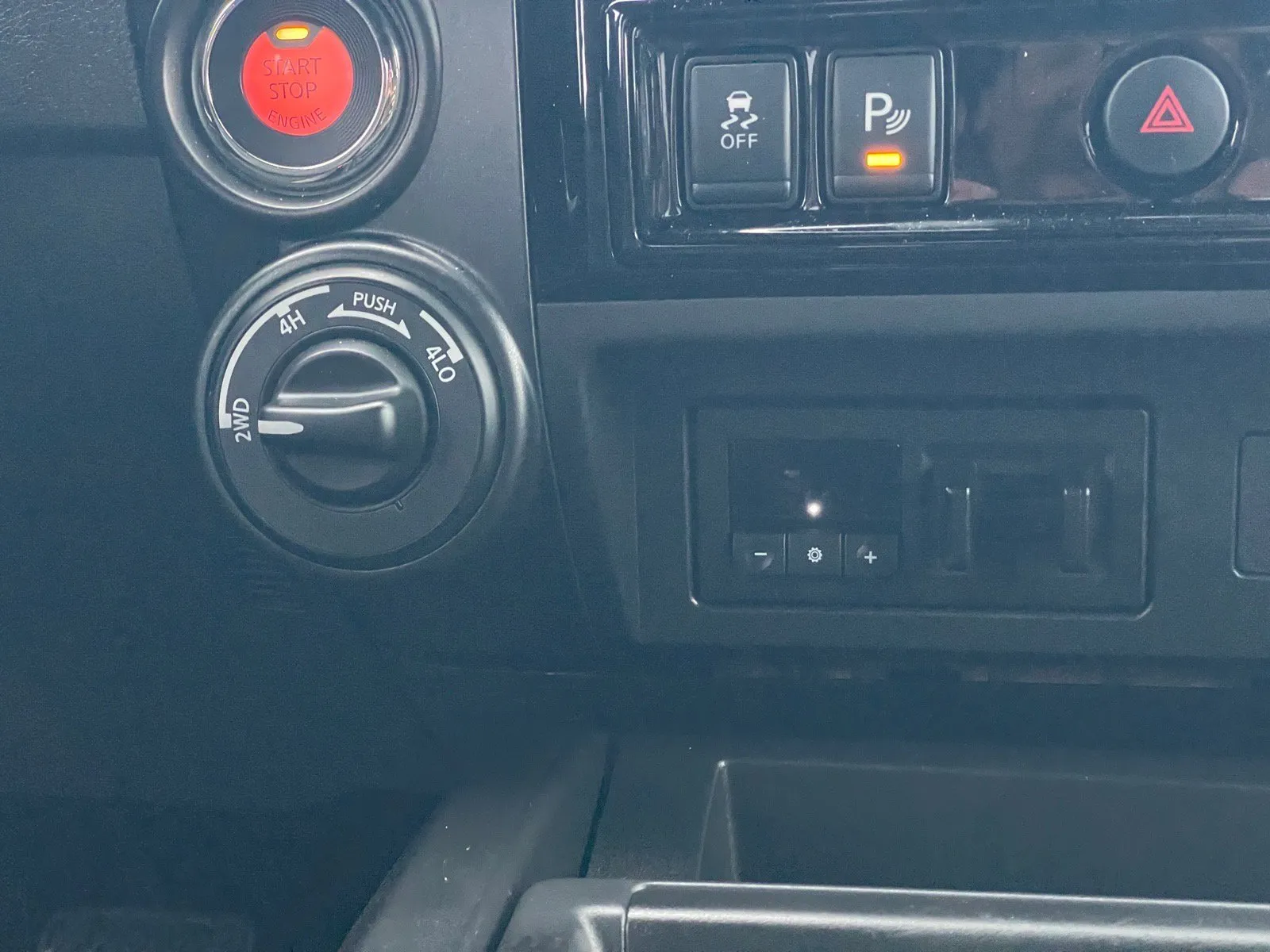 2024 Nissan Titan PRO-4X - Photo 18