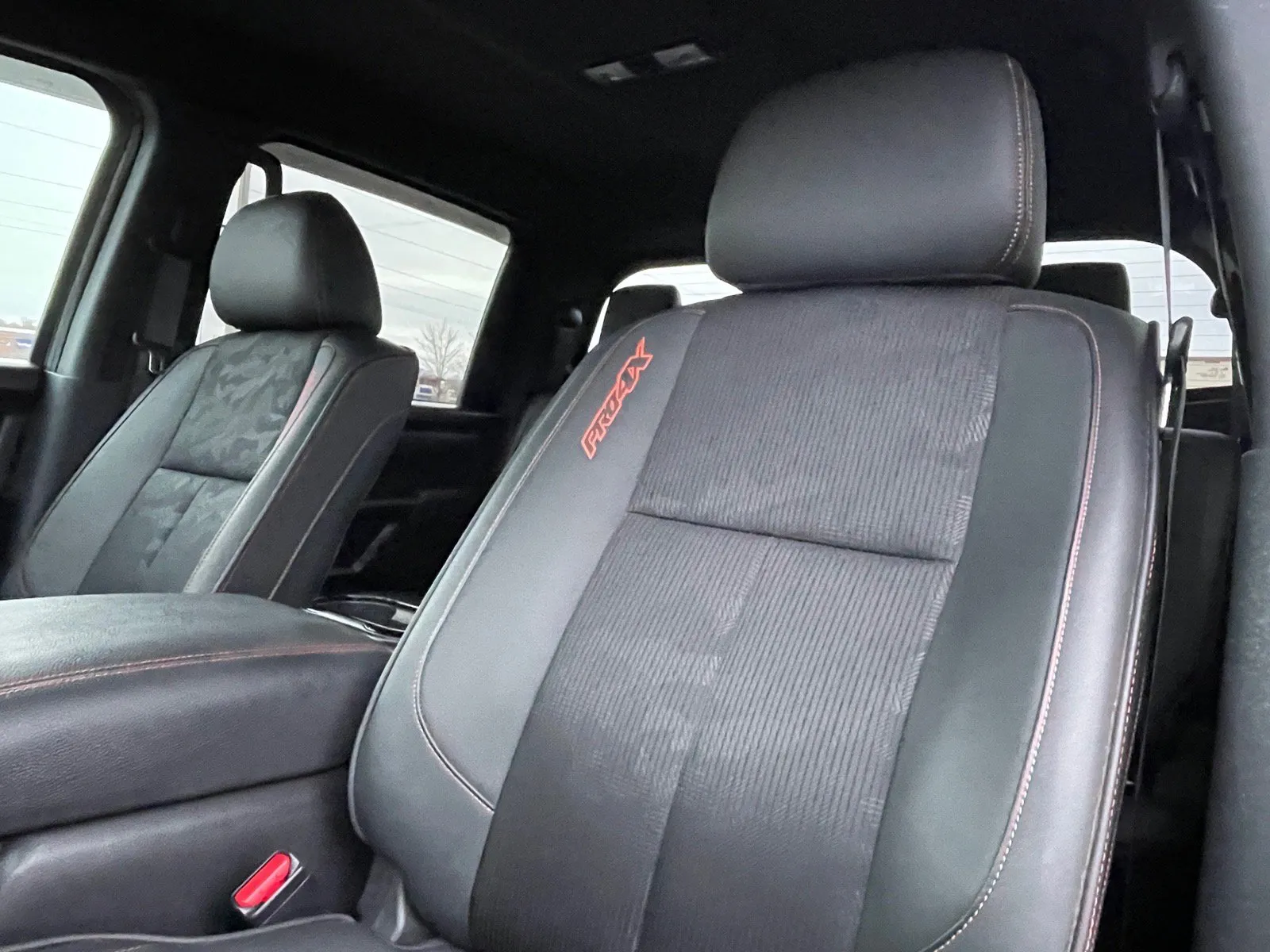 2024 Nissan Titan PRO-4X - Photo 21
