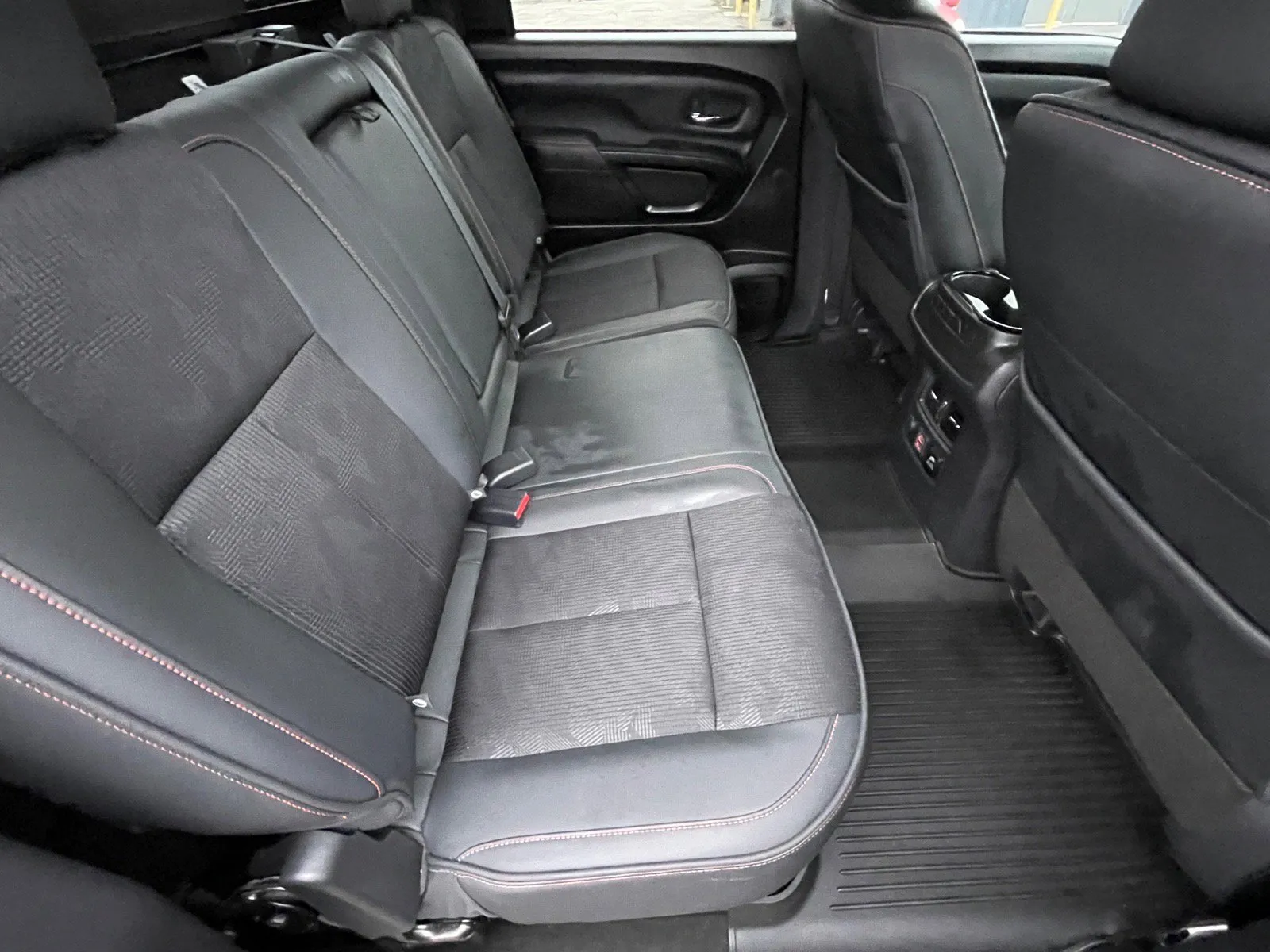 2024 Nissan Titan PRO-4X - Photo 25