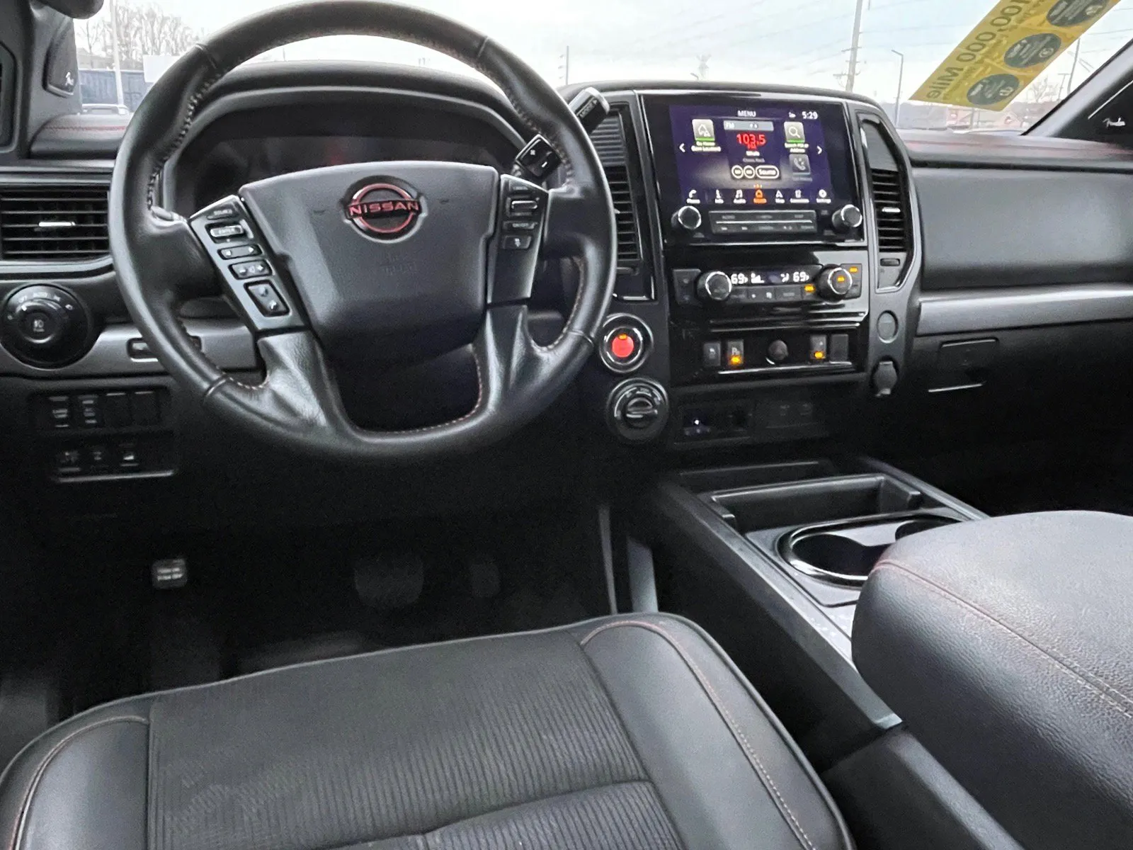2024 Nissan Titan PRO-4X - Photo 9