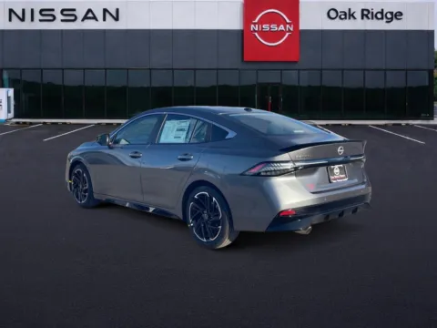 More photos of 2026 NISSAN SENTRA SR at Oak Ridge Nissan, TN