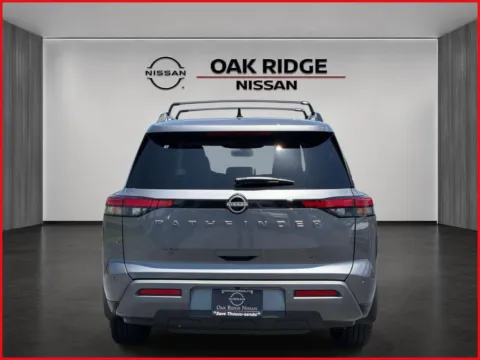 More photos of 2026 Nissan Pathfinder SL at Oak Ridge Nissan, TN