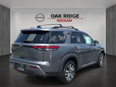 Another view of 2026 Nissan Pathfinder SL for sale in Oak Ridge, TN at Oak Ridge Nissan