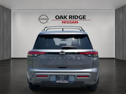More photos of 2026 Nissan Pathfinder SL at Oak Ridge Nissan, TN