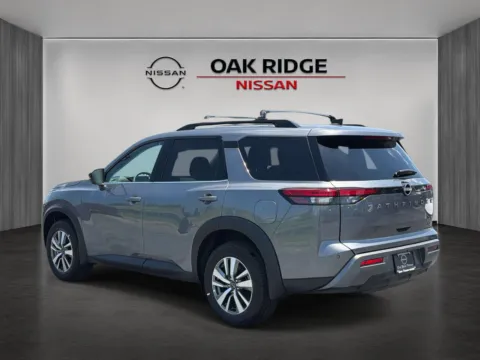 More photos of 2026 NISSAN PATHFINDER SL at Oak Ridge Nissan, TN