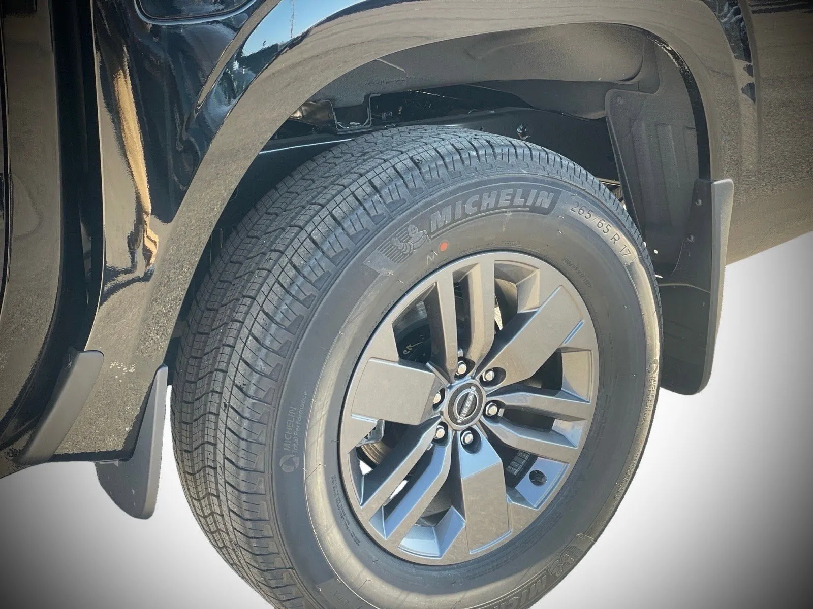2026 Nissan Frontier SV - Photo 24