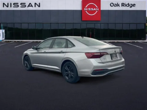 More photos of 2023 VOLKSWAGEN JETTA SE at Oak Ridge Nissan, TN