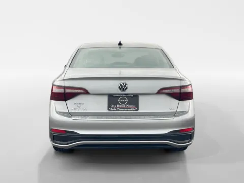 More photos of 2023 VOLKSWAGEN JETTA SE at Oak Ridge Nissan, TN