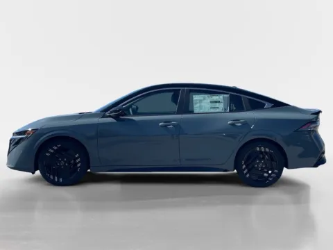 More photos of 2026 NISSAN SENTRA SR at Oak Ridge Nissan, TN