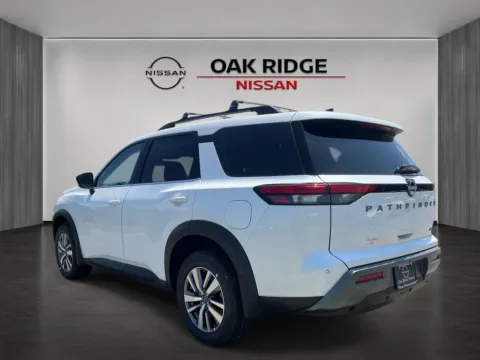 More photos of 2026 Nissan Pathfinder SL at Oak Ridge Nissan, TN